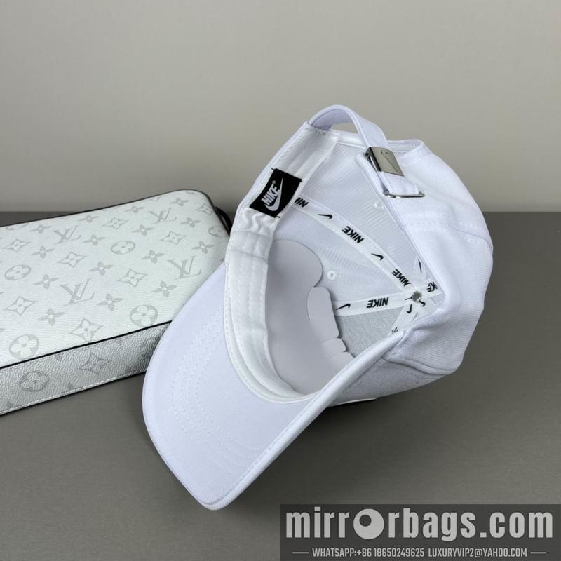 Nike Hat dx13