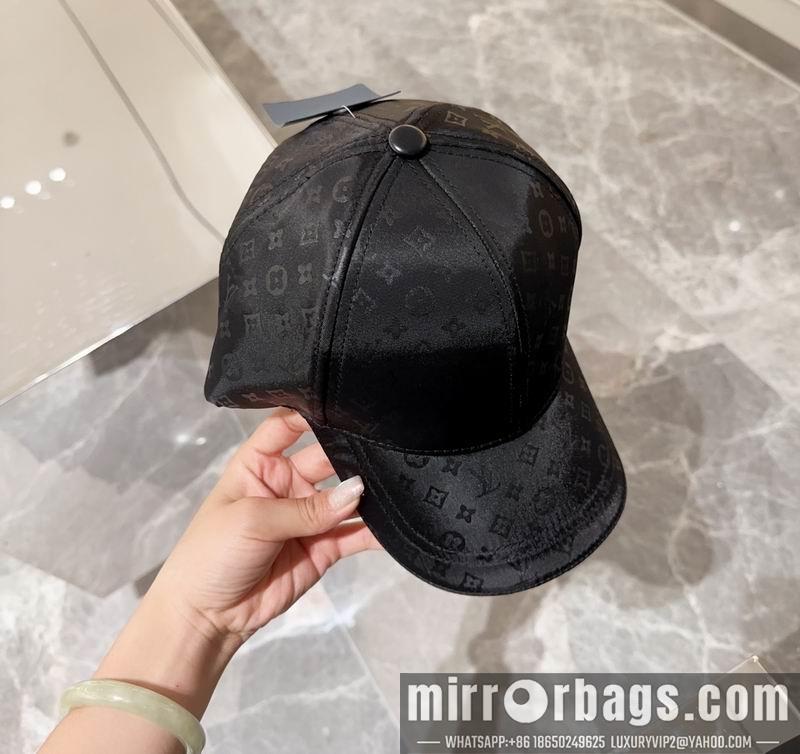 LV Hat 081801