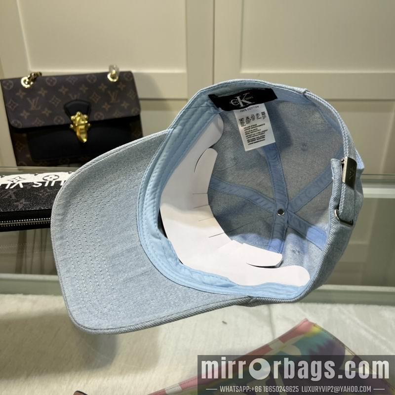 CK Hat dx04