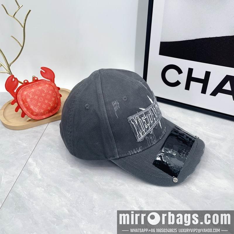 Balenciaga Hat dx01