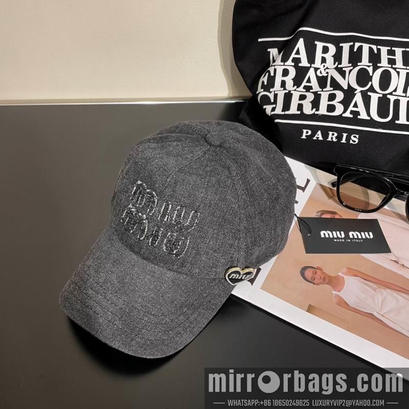 MiuMiu Hat 042702