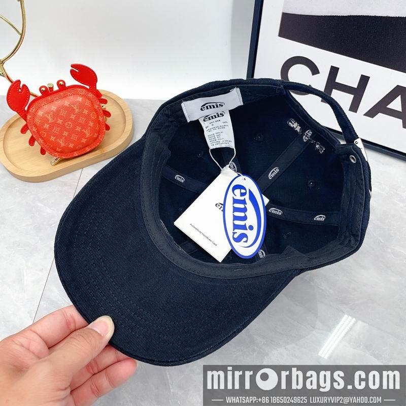 Emis Hat dx03