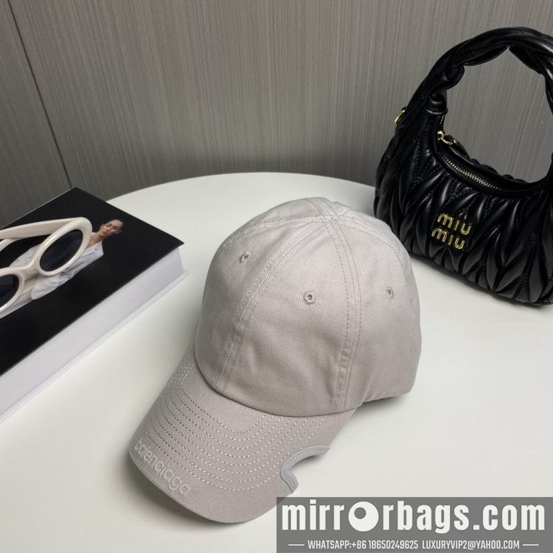 Balenciaga Hat dx95