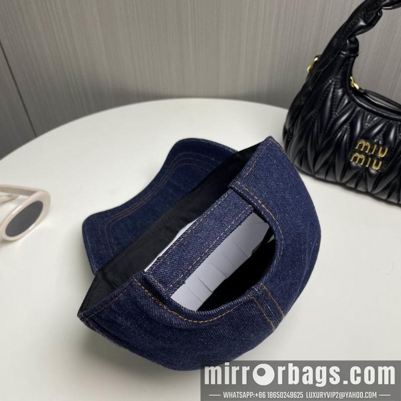 Prada Hat 010401