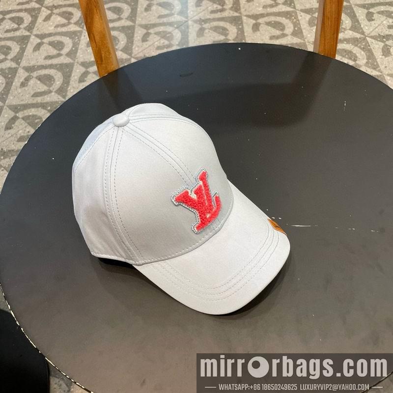 LV Hat 072303