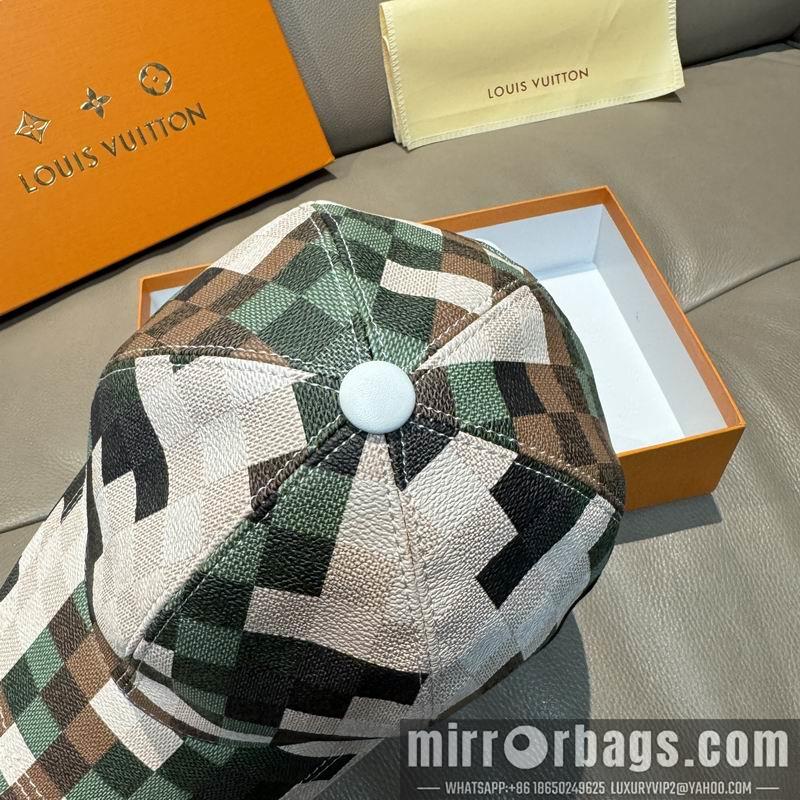 LV Hat dx161