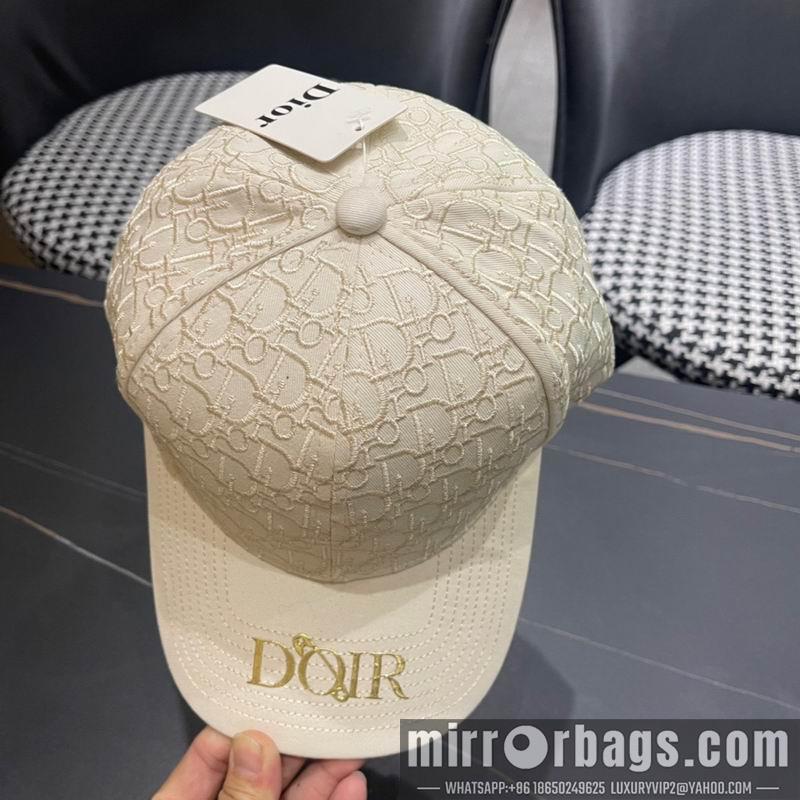 Dior Hat 083003