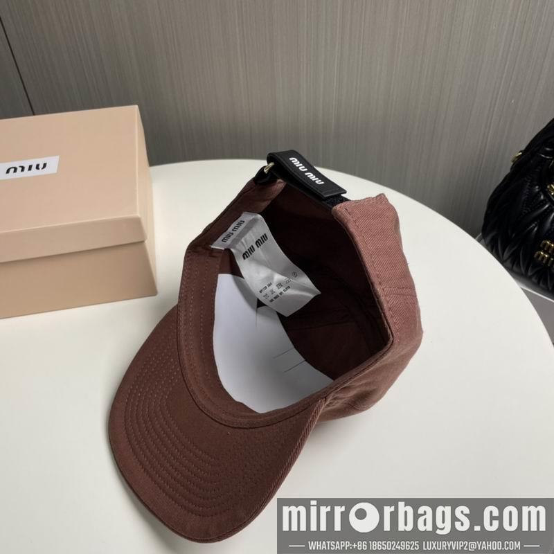 Miumiu Hat dx65