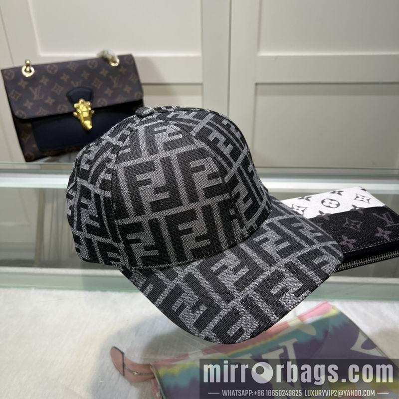 Fendi Hat dx63