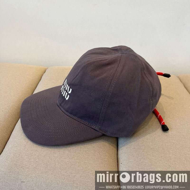 Miumiu Hat dx32