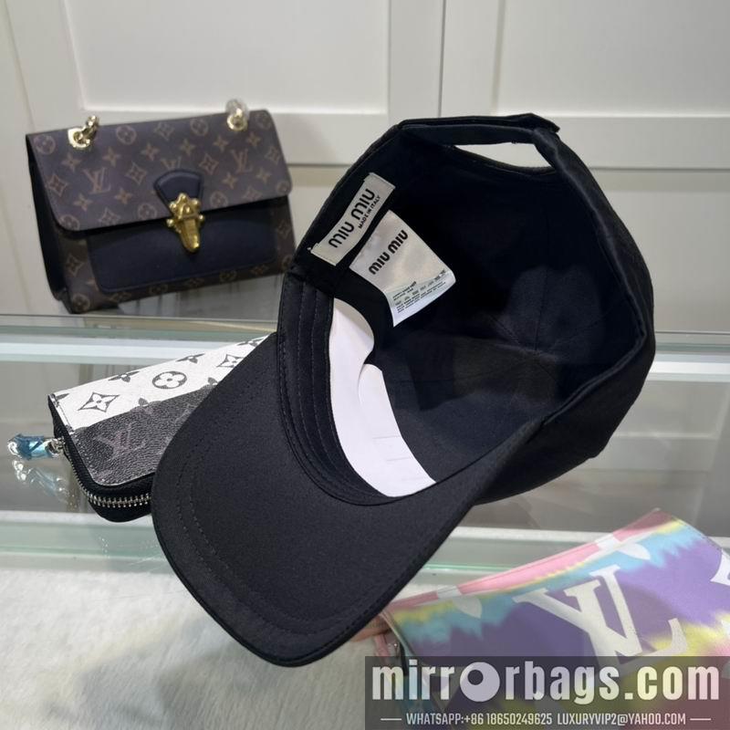 Miumiu Hat dx42
