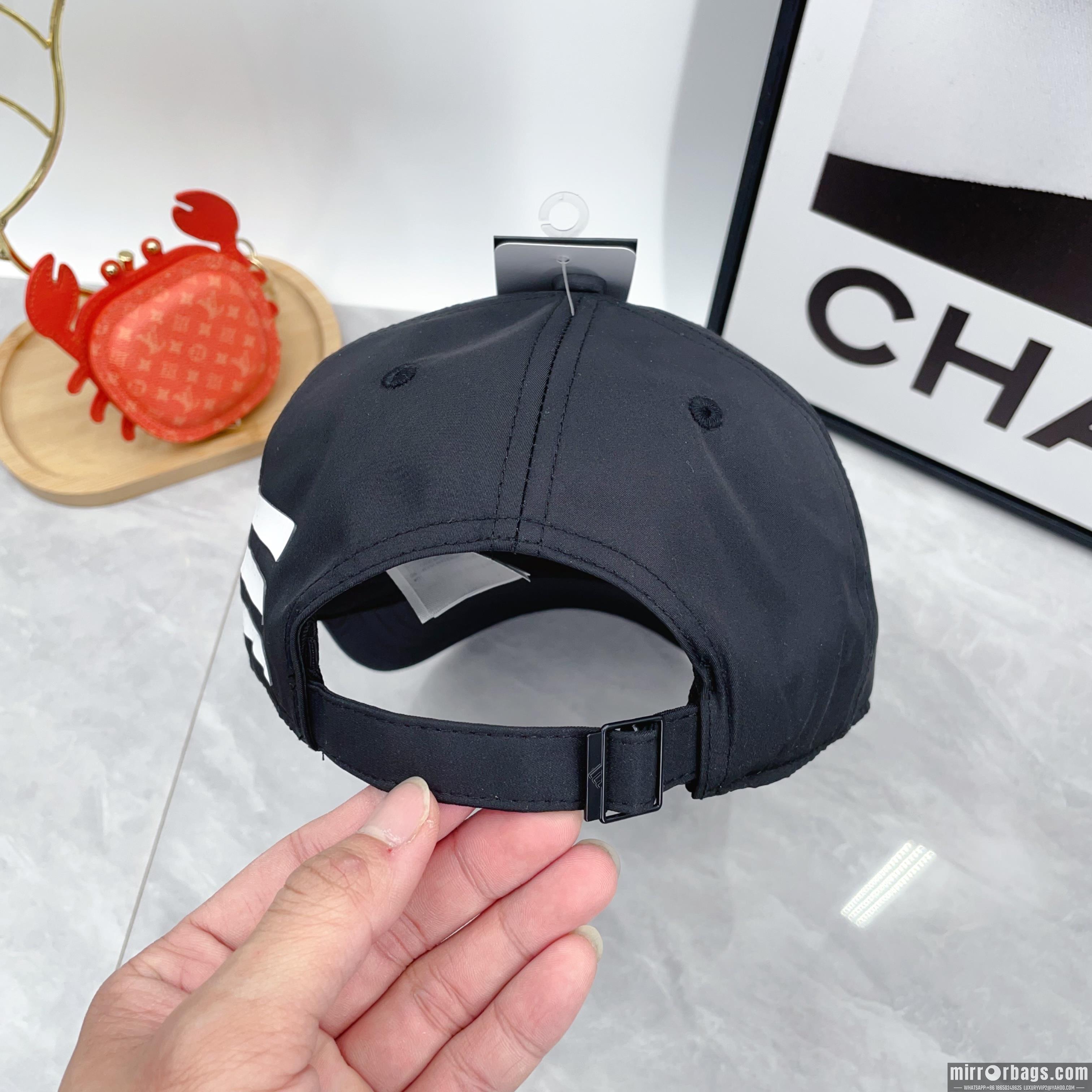 Adidas Hat dx03