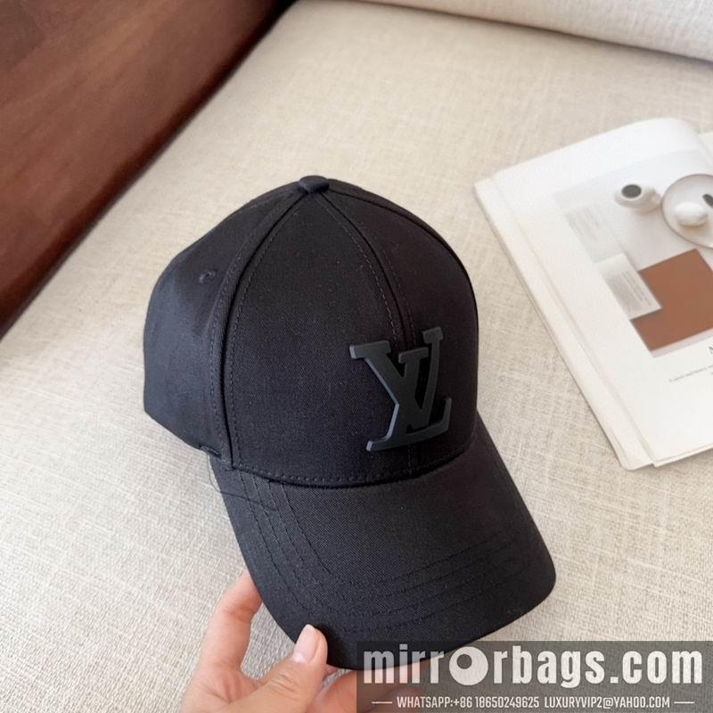 LV Hat dx28