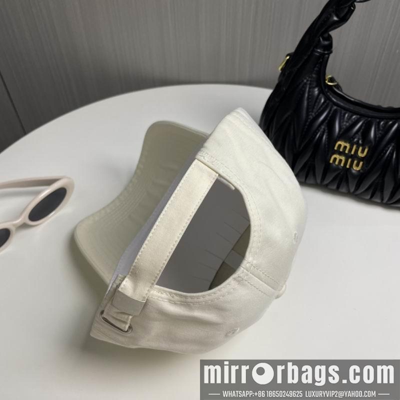 LV Hat 121402