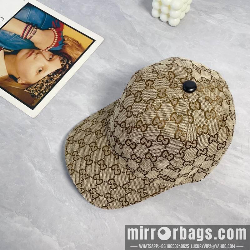 Gucci Hat dx119