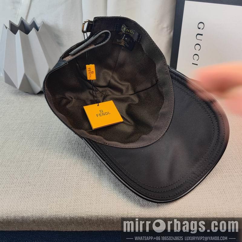 Fendi Hat dx07