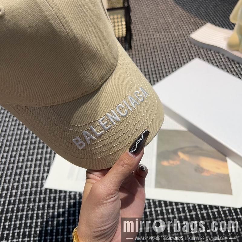 Balenciaga Hat dx12