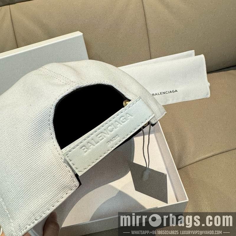 Balenciaga Hat dx79