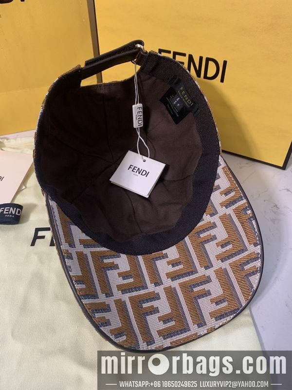Fendi Hat dx30