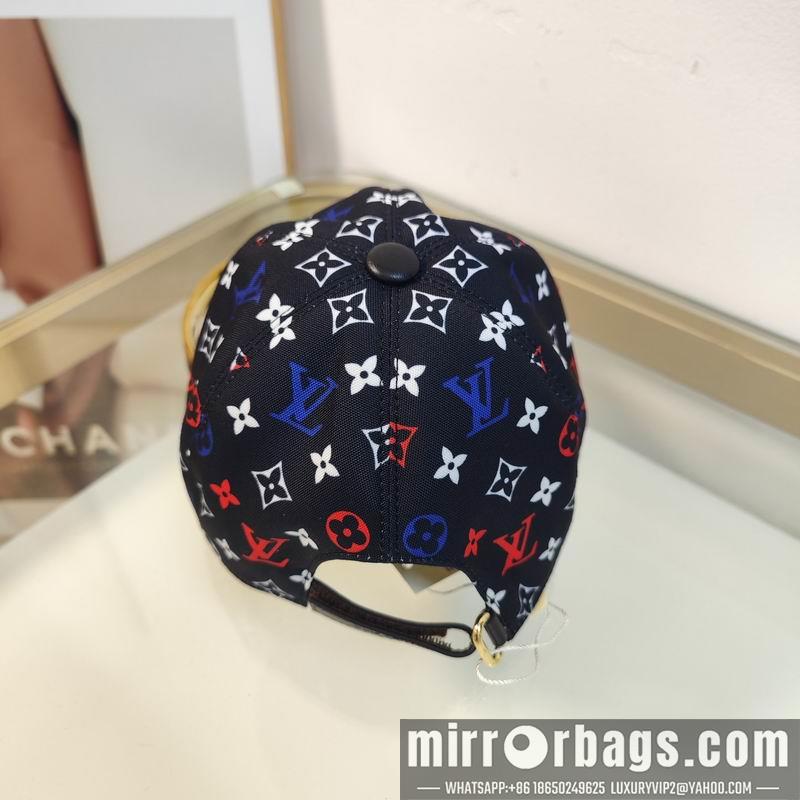LV Hat dx135