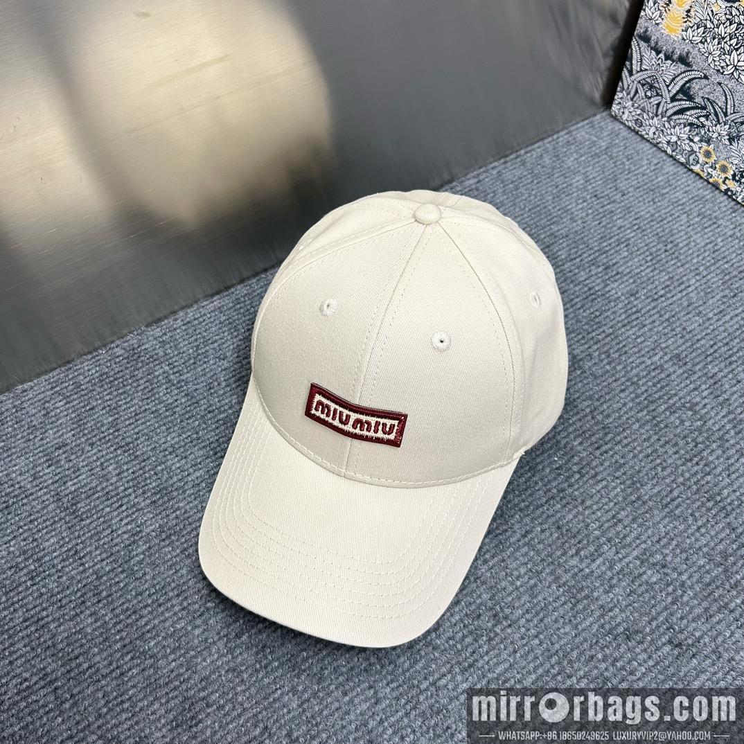 Miumiu Hat dx82