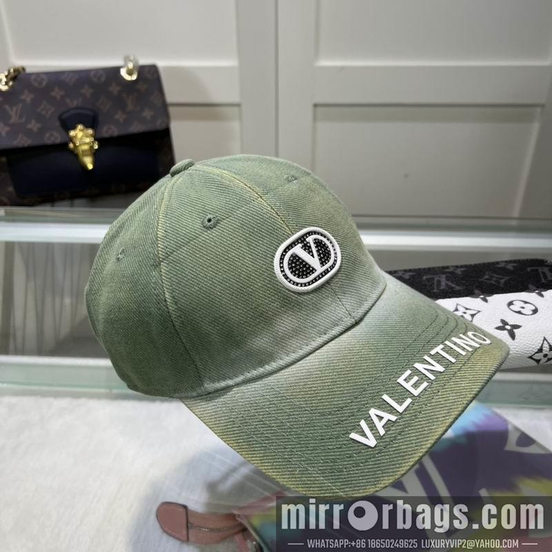 Valentino Hat dx02