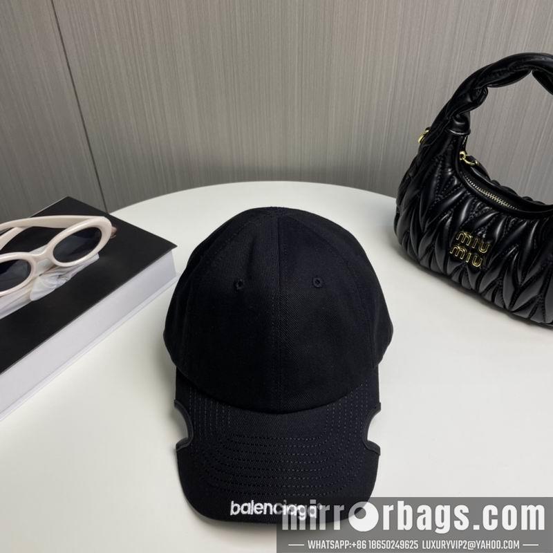Balenciaga Hat dx95