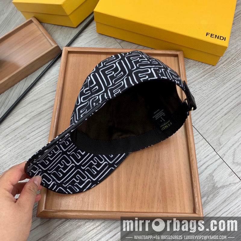 Fendi Hat dx103