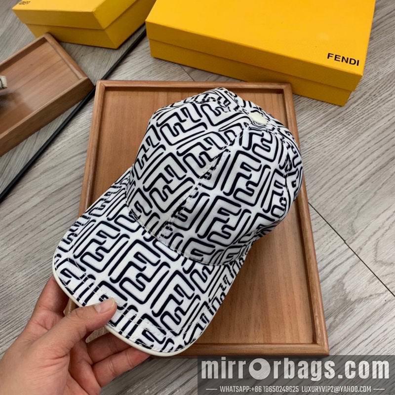 Fendi Hat dx100