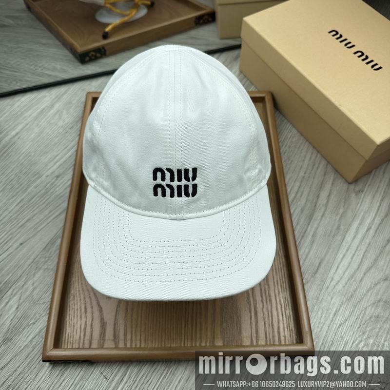 Miumiu Hat dx62