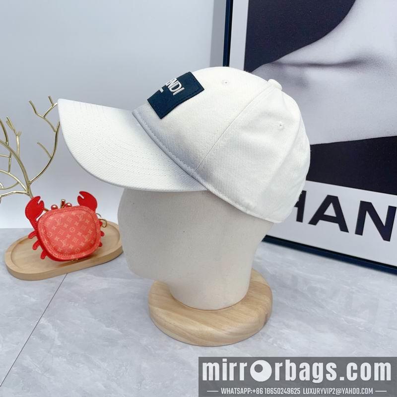 Fendi Hat dx70