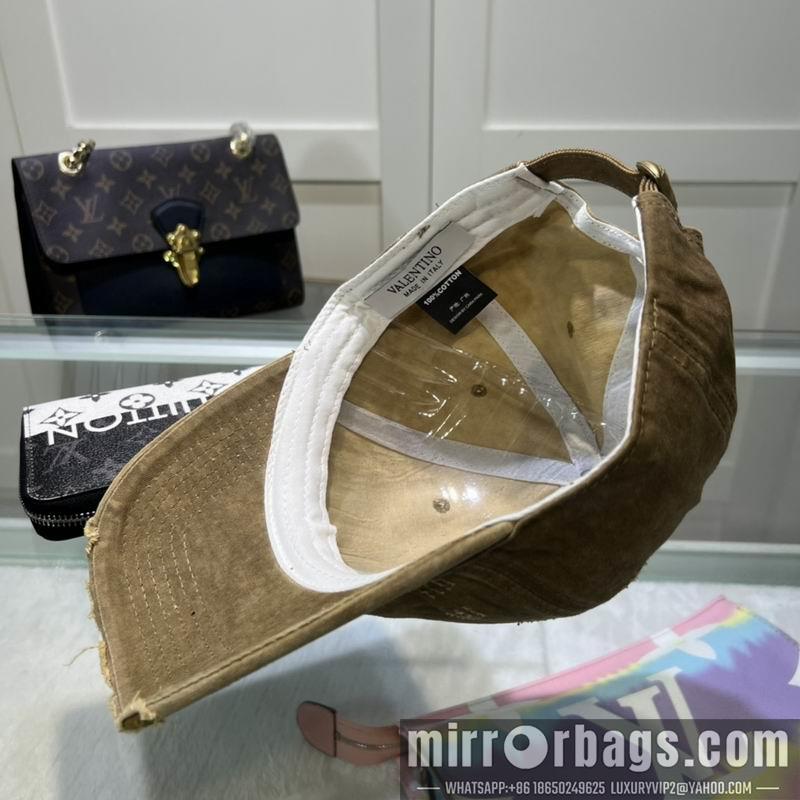 Valentino Hat 042701