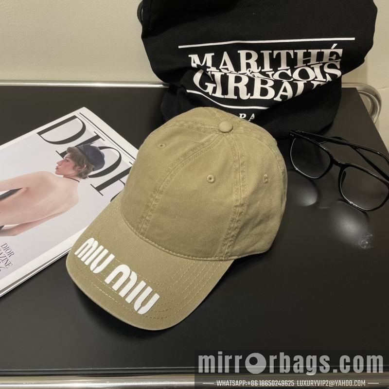 MiuMiu Hat 042701