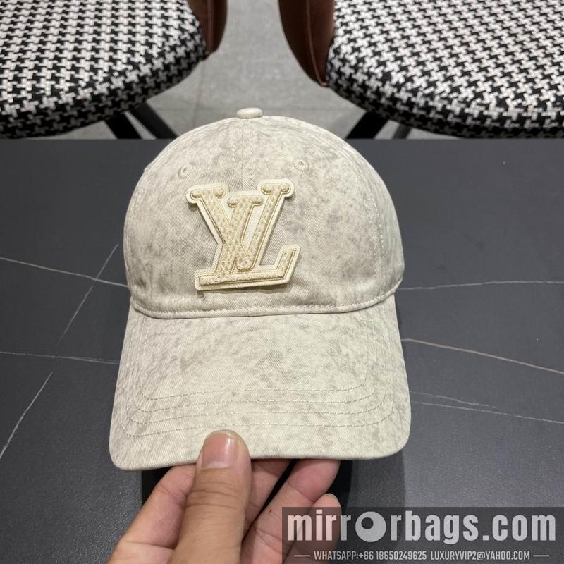 LV Hat 040204