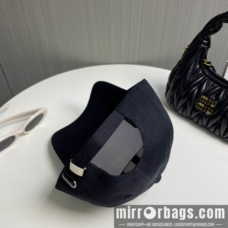 LV Hat 121402