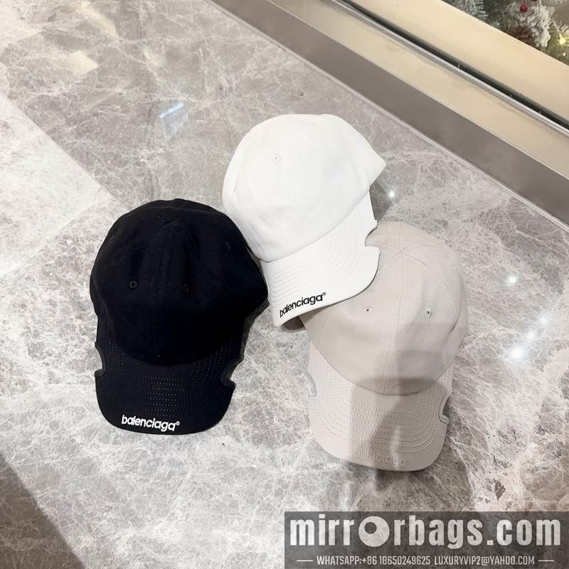 Balenciaga Hat dx55