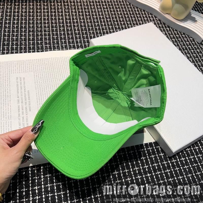 Balenciaga Hat dx07