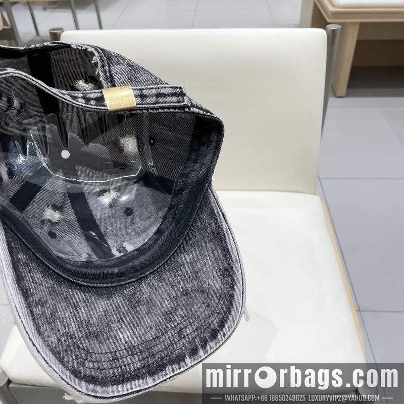 LV Hat 032001