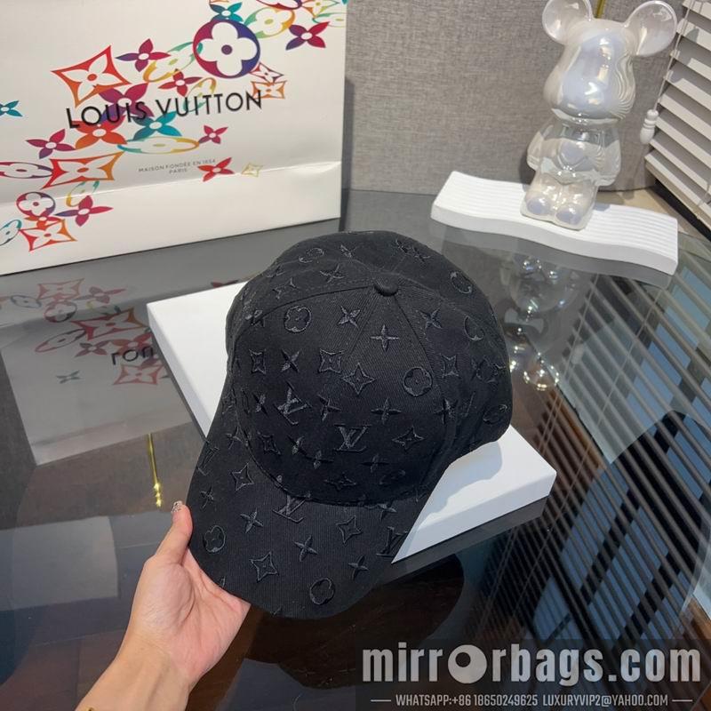 LV Hat 041703