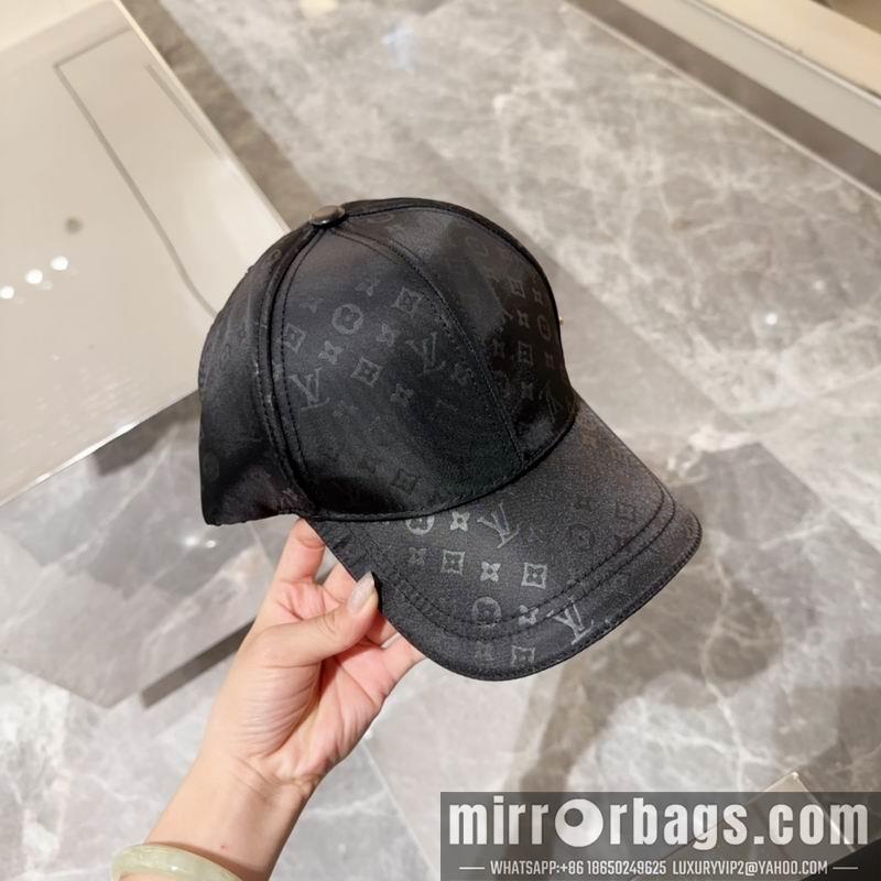 LV Hat 081801