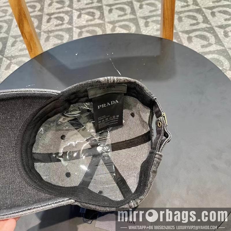 Prada Hat 041401