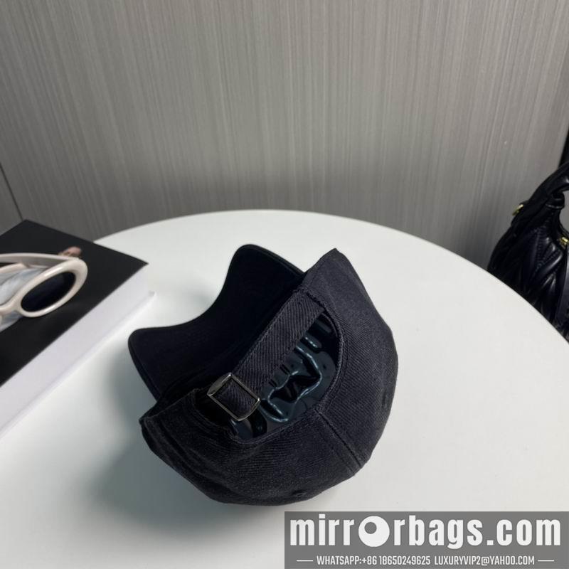 Balenciaga Hat 091402