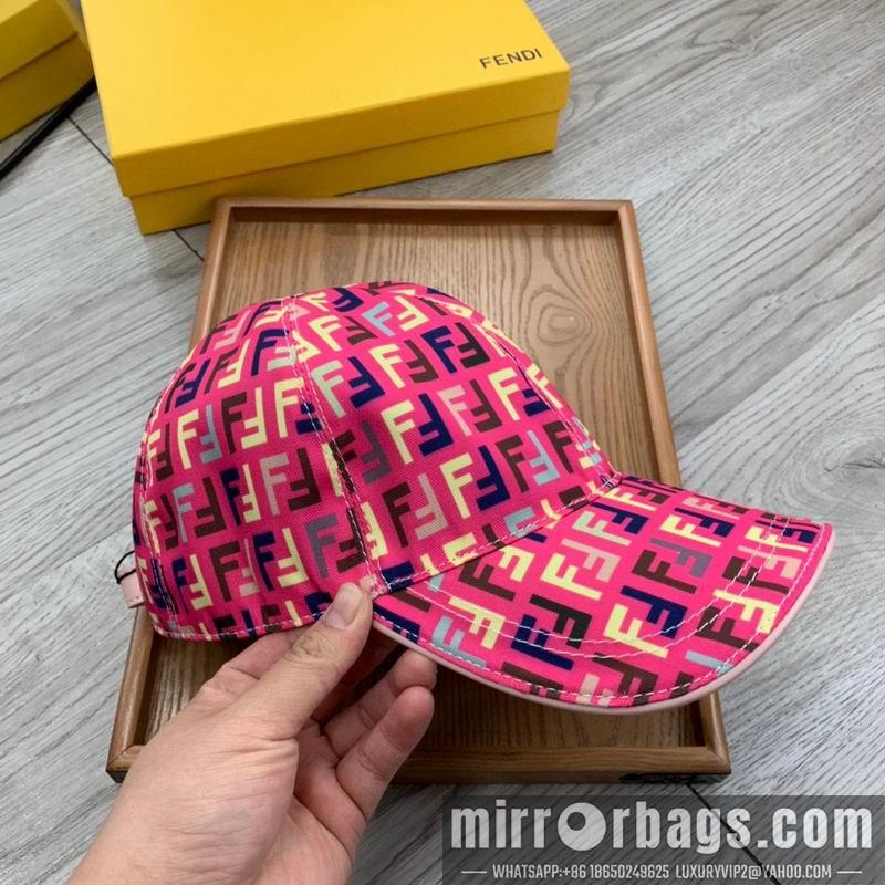 Fendi Hat dx105