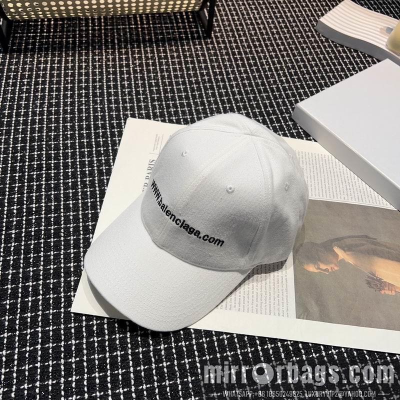 Balenciaga Hat dx01
