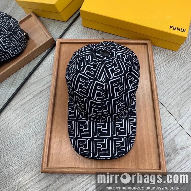Fendi Hat dx103