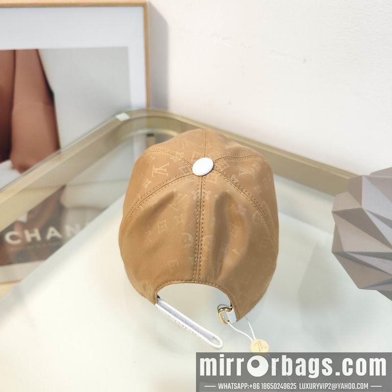 LV Hat dx113