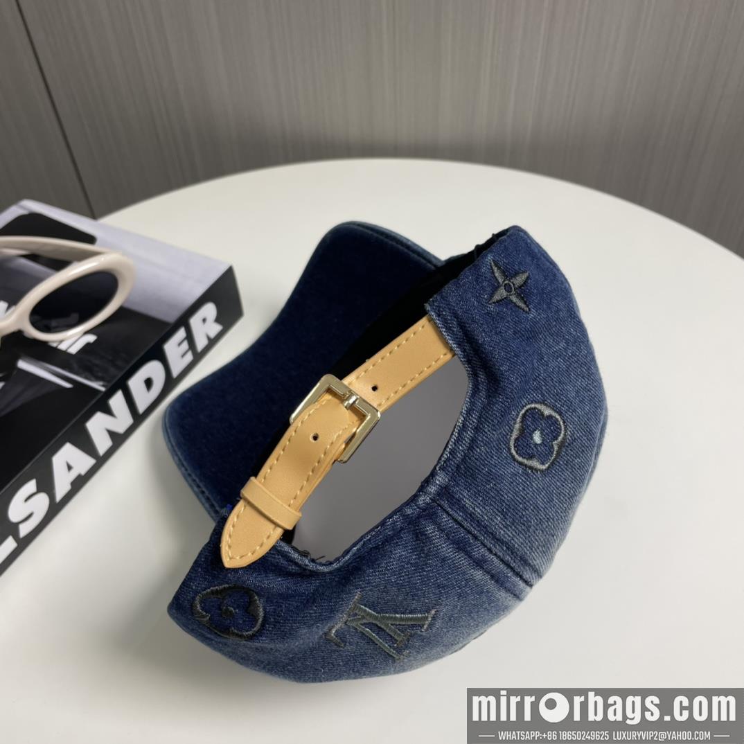 LV Hat dx122