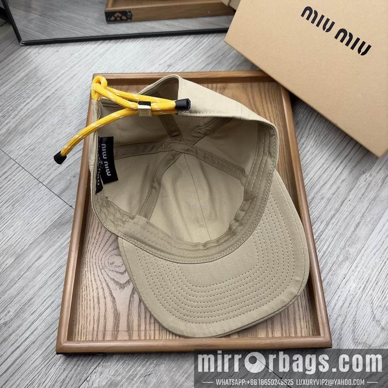 Miumiu Hat dx62