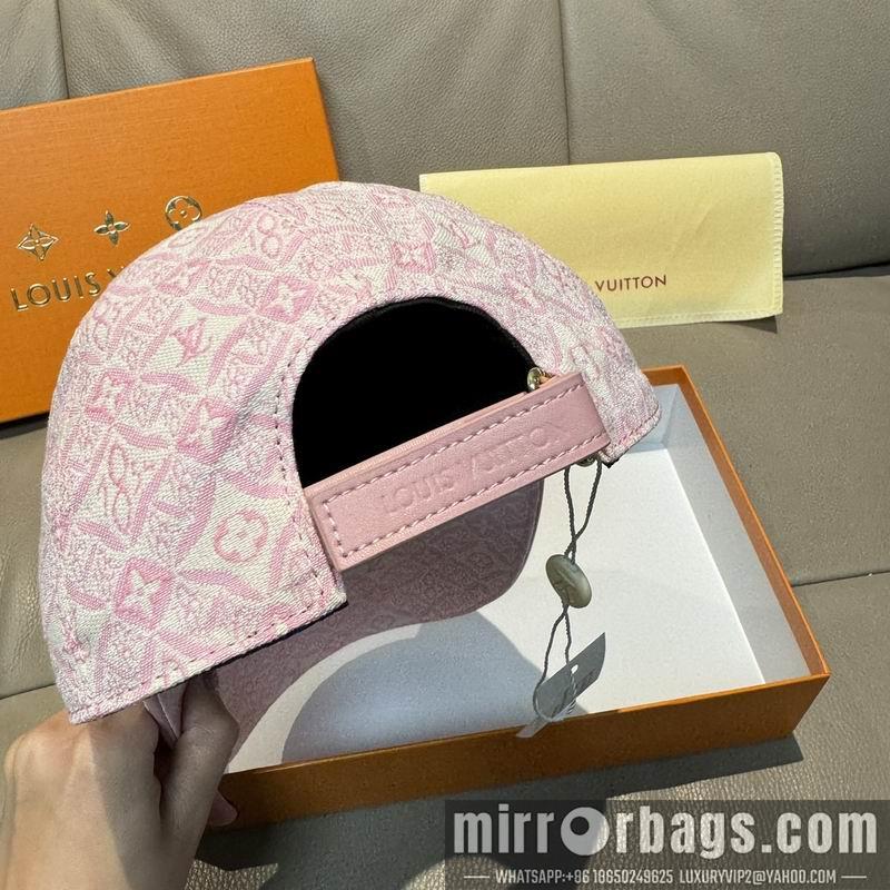 LV Hat dx121