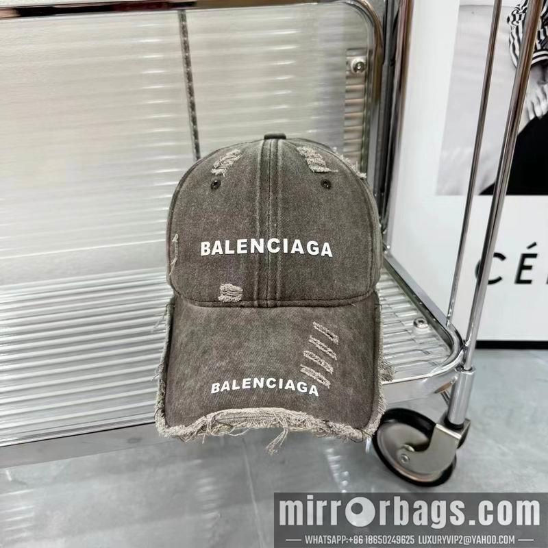 Balenciaga Hat dx36